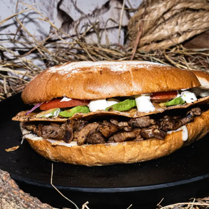 Torta de arrachera
